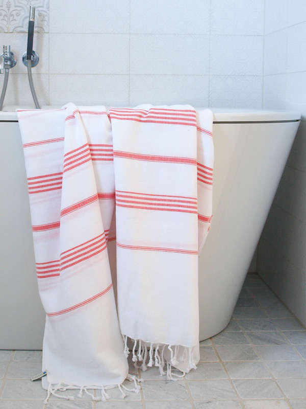 hammam towel white/coral red